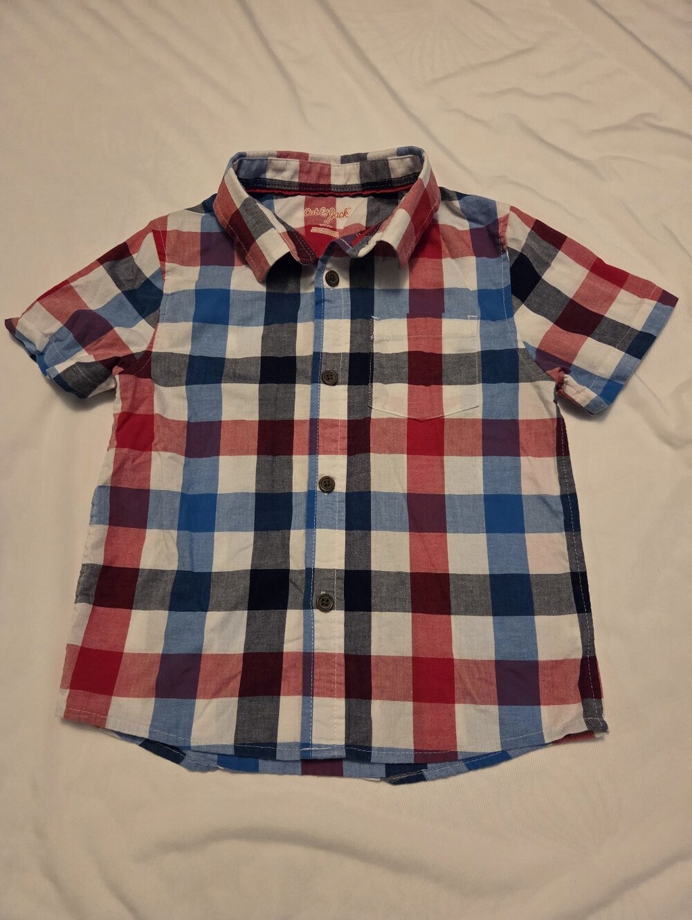 Cat and Jack Boys Short Sleeve Button Up Plaid Shirt Size 5T Red White Blue